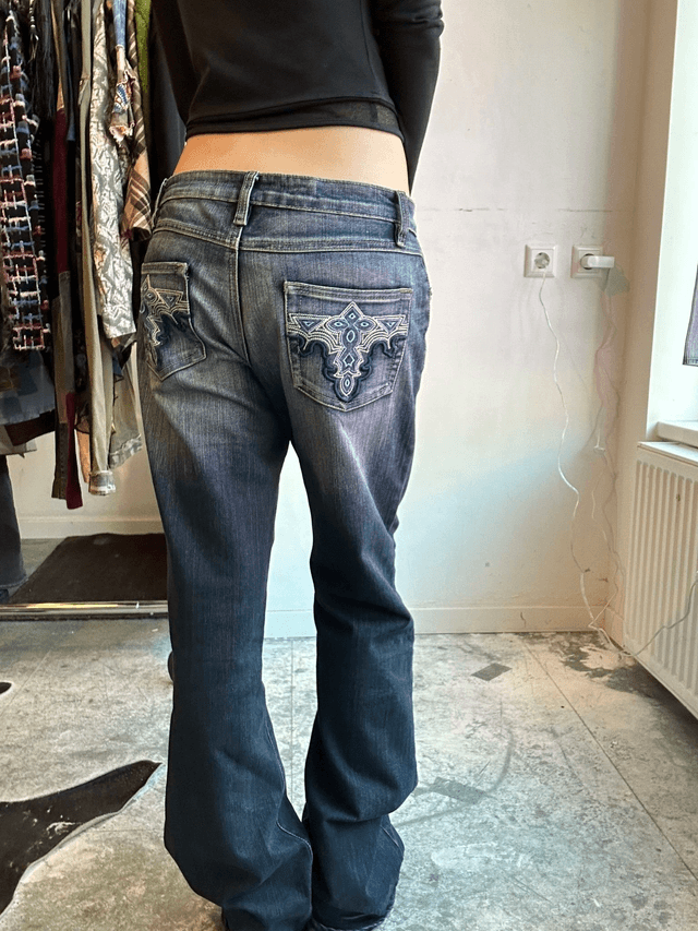wide fit jeans with embroidery on back pockets