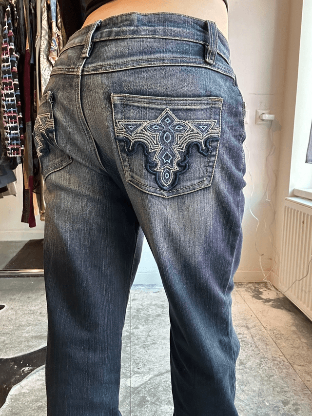 wide fit jeans with embroidery on back pockets