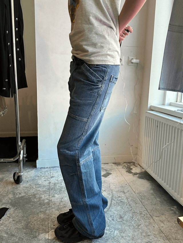 wide fit cargo jeans with patch on side