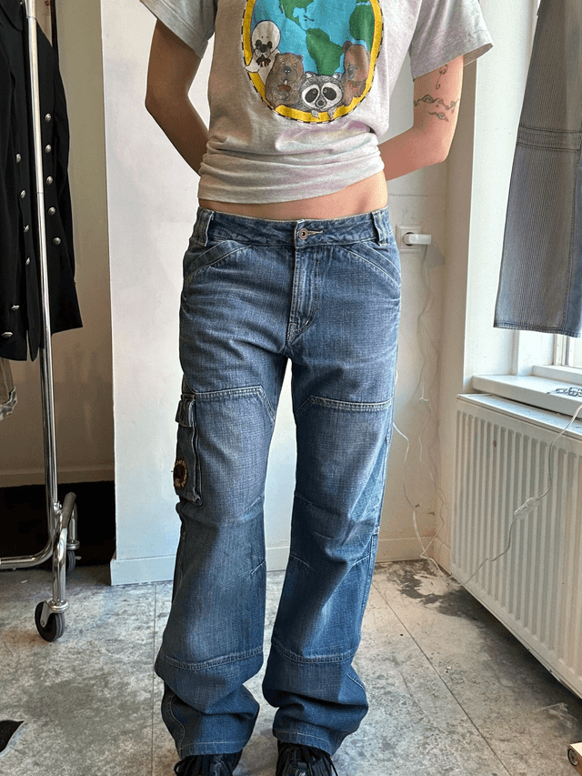 wide fit cargo jeans with patch on side